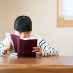 読書が好きな小中学生は90％、小学生では1カ月に「16冊以上」読む人が3割以上