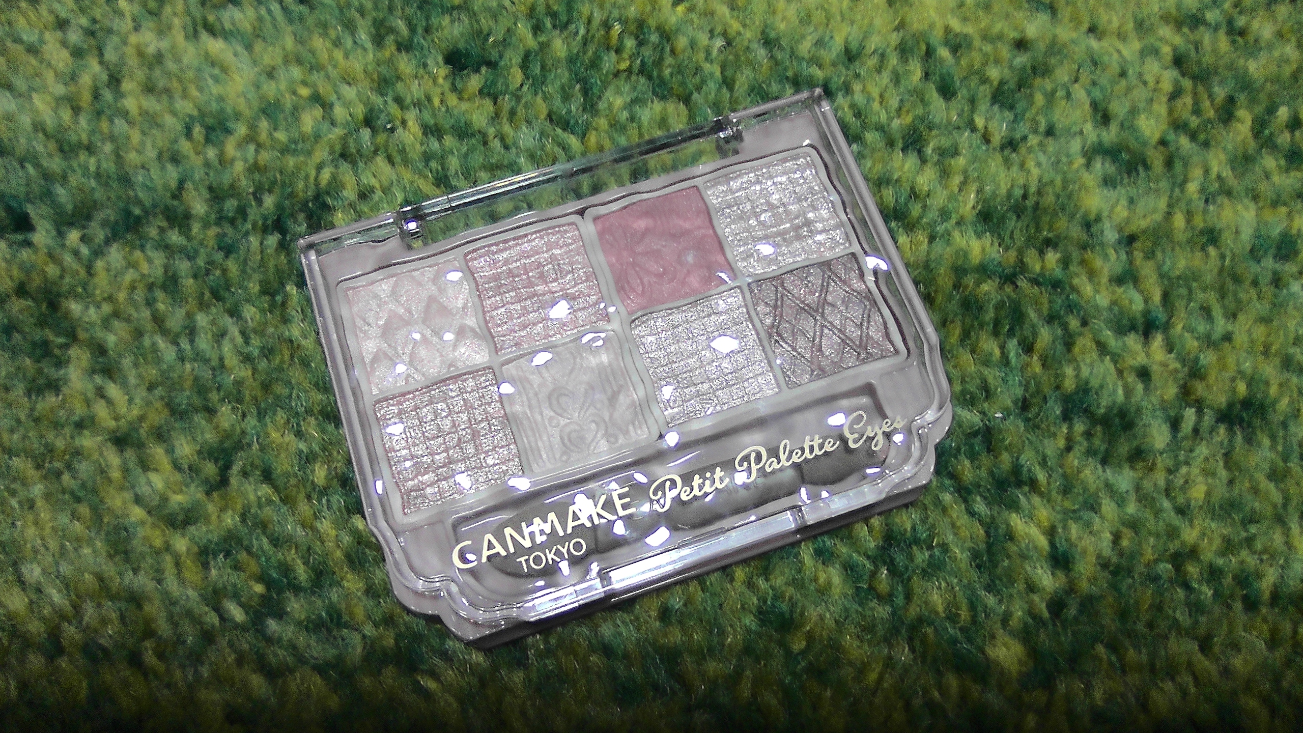 プティパレットアイズ