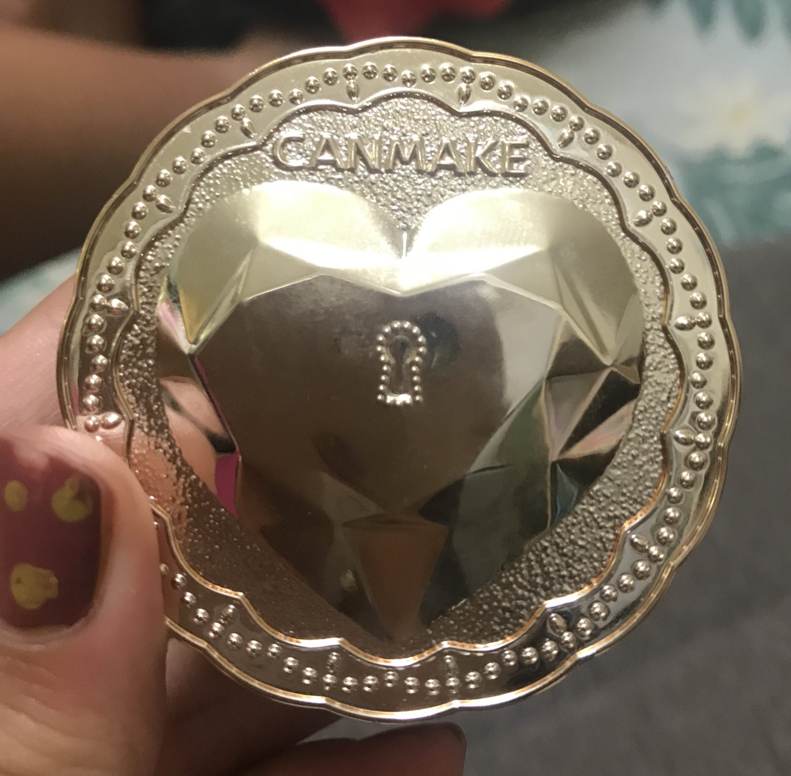 薬用シークレットビューティーパウダー