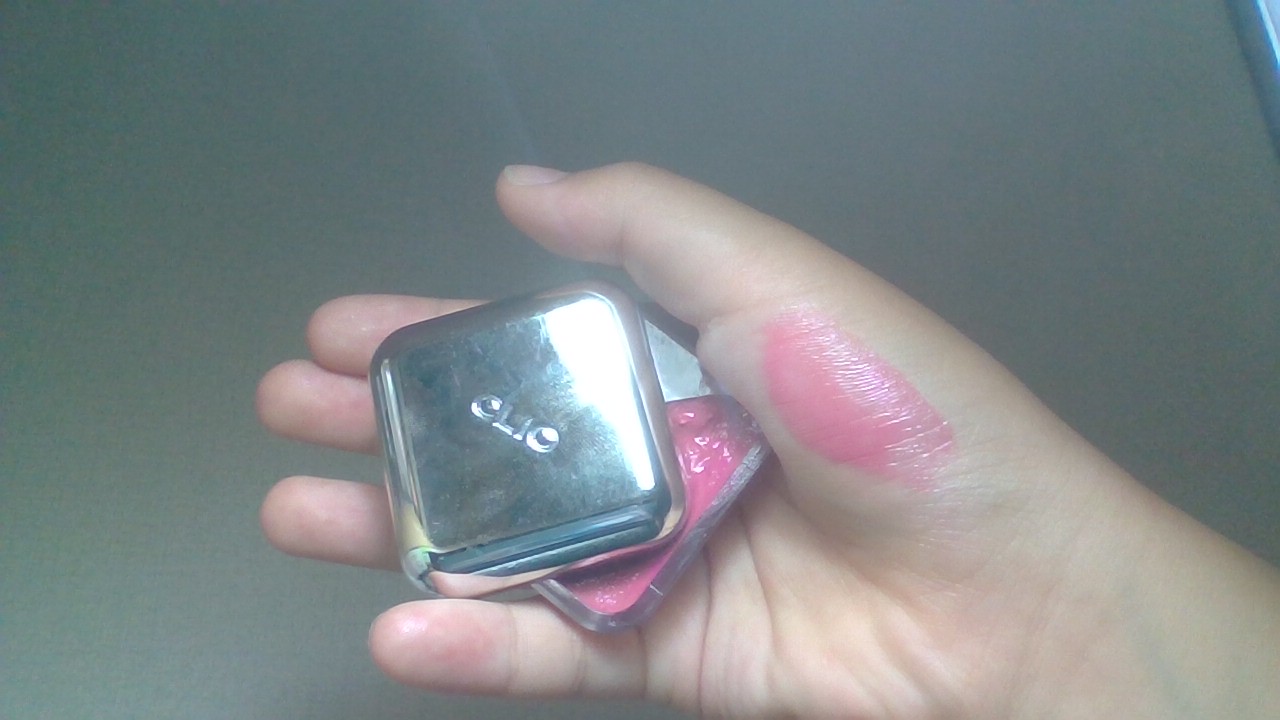 エッセンシャルリップチークタップ