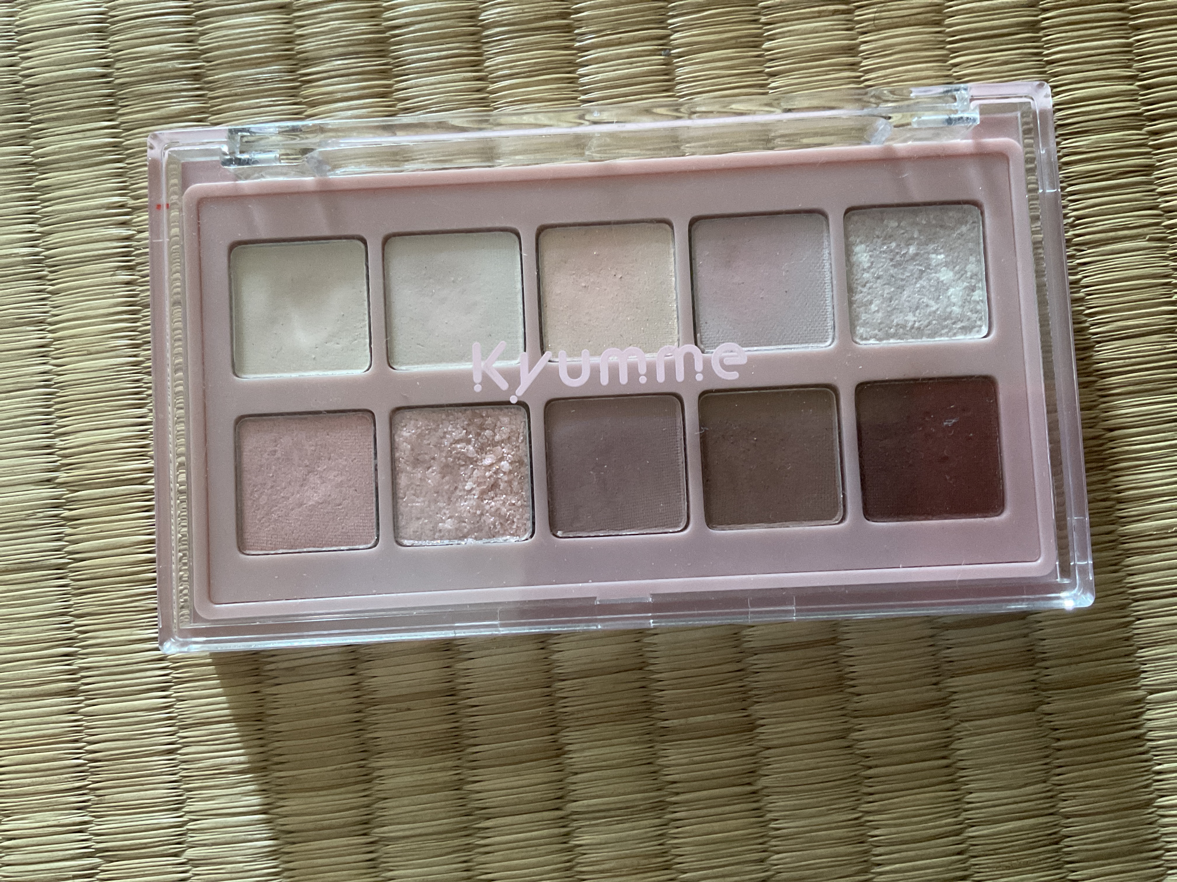 KM デイリートーンアイシャドウパレット