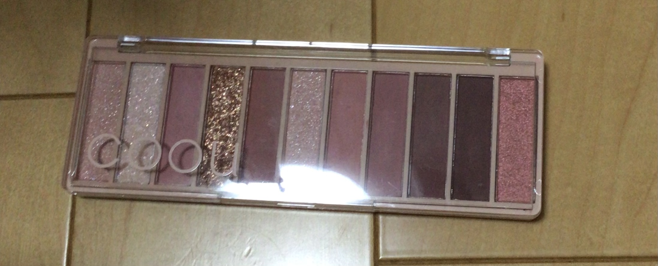 アイシャドウパレット