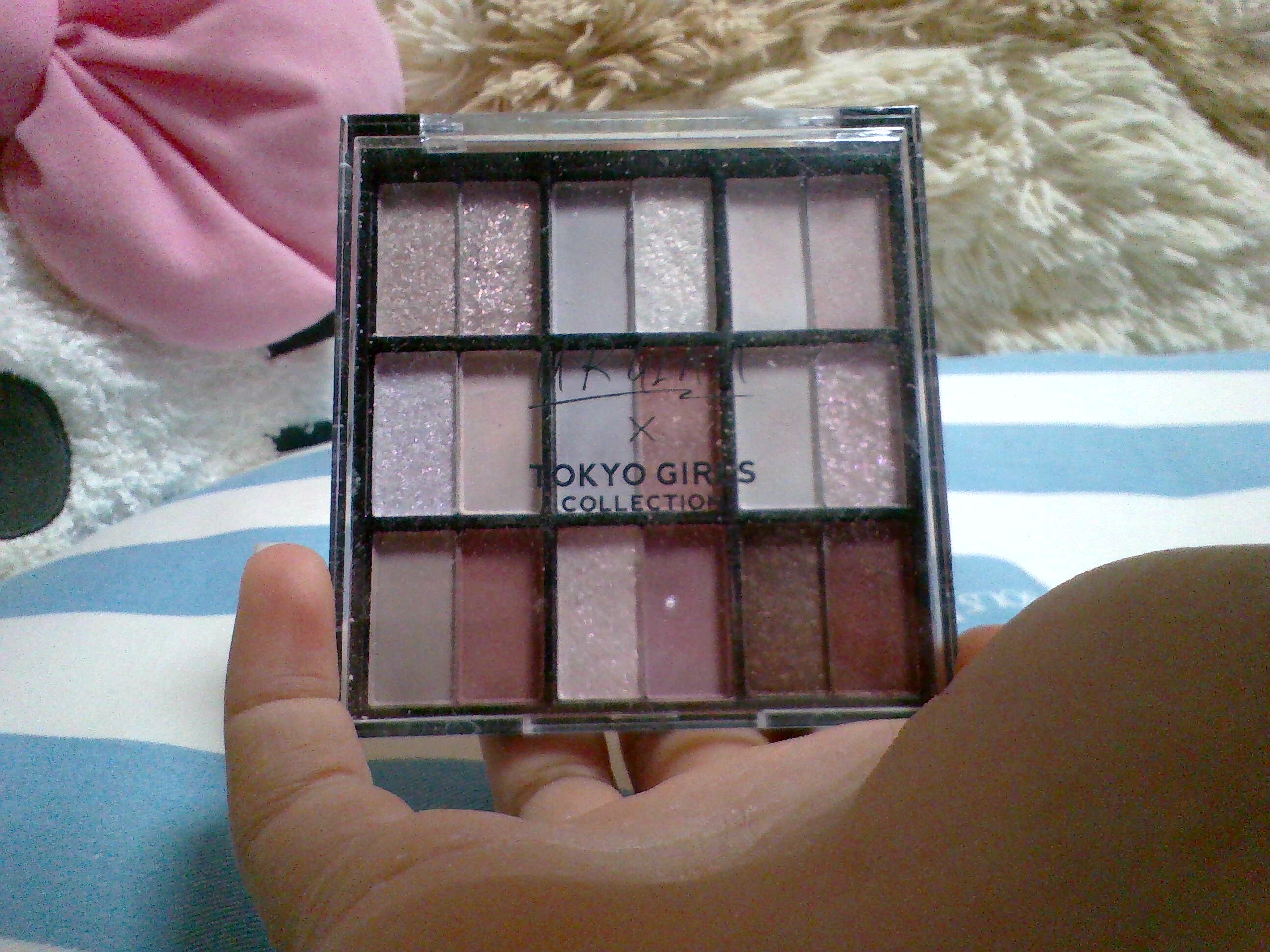 18カラーアイパレット