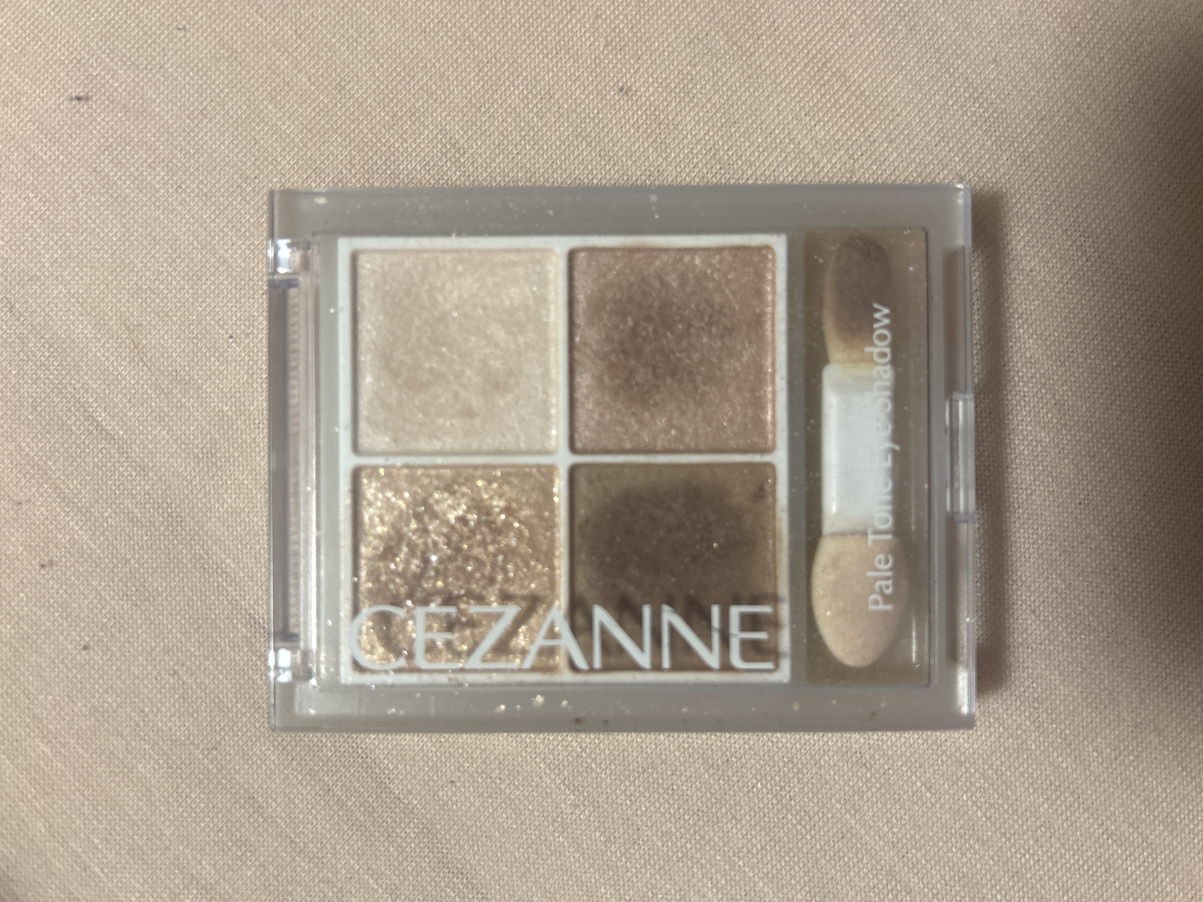 ペールトーンアイシャドウ