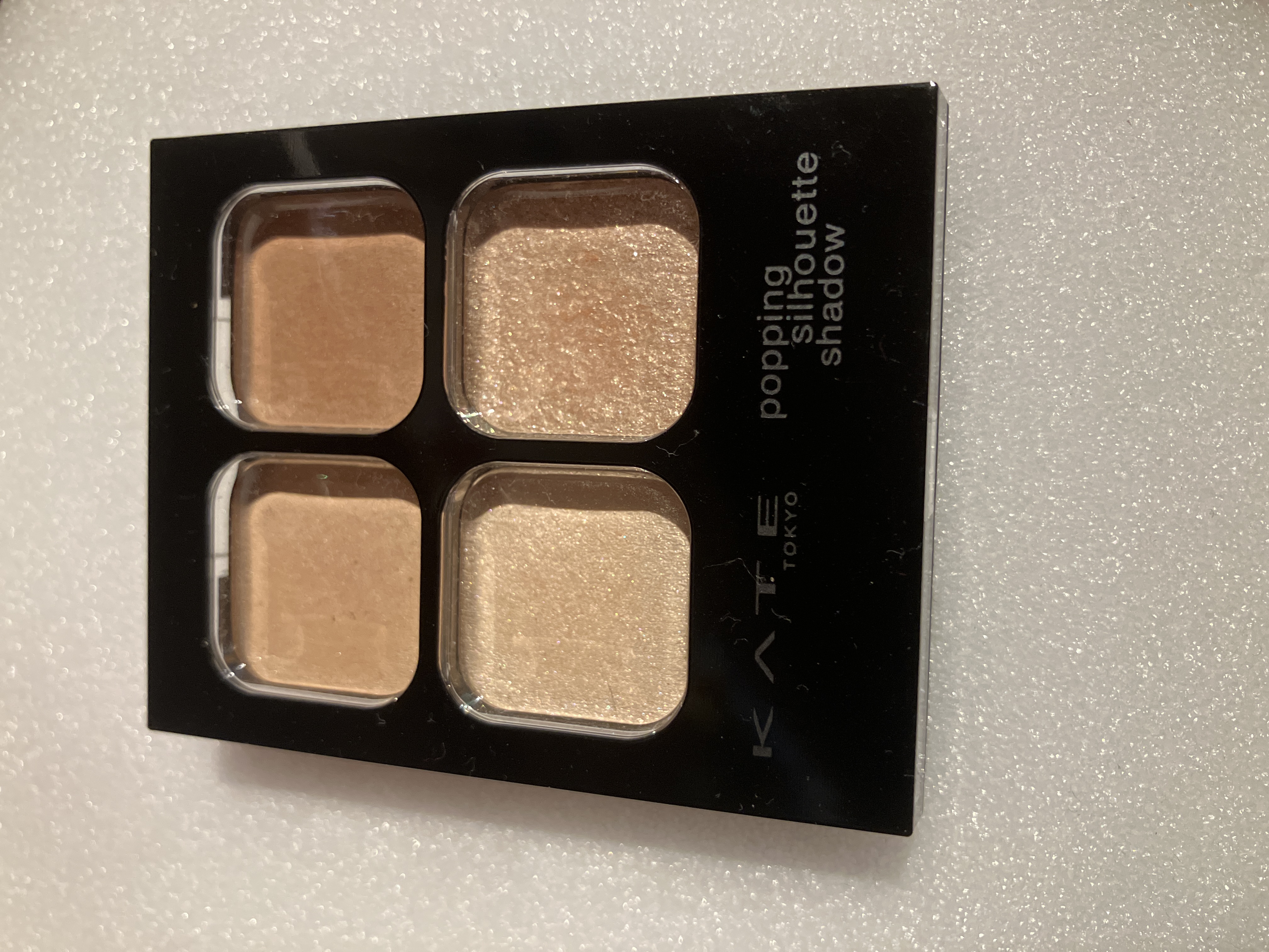 ポッピングシルエットシャドウ