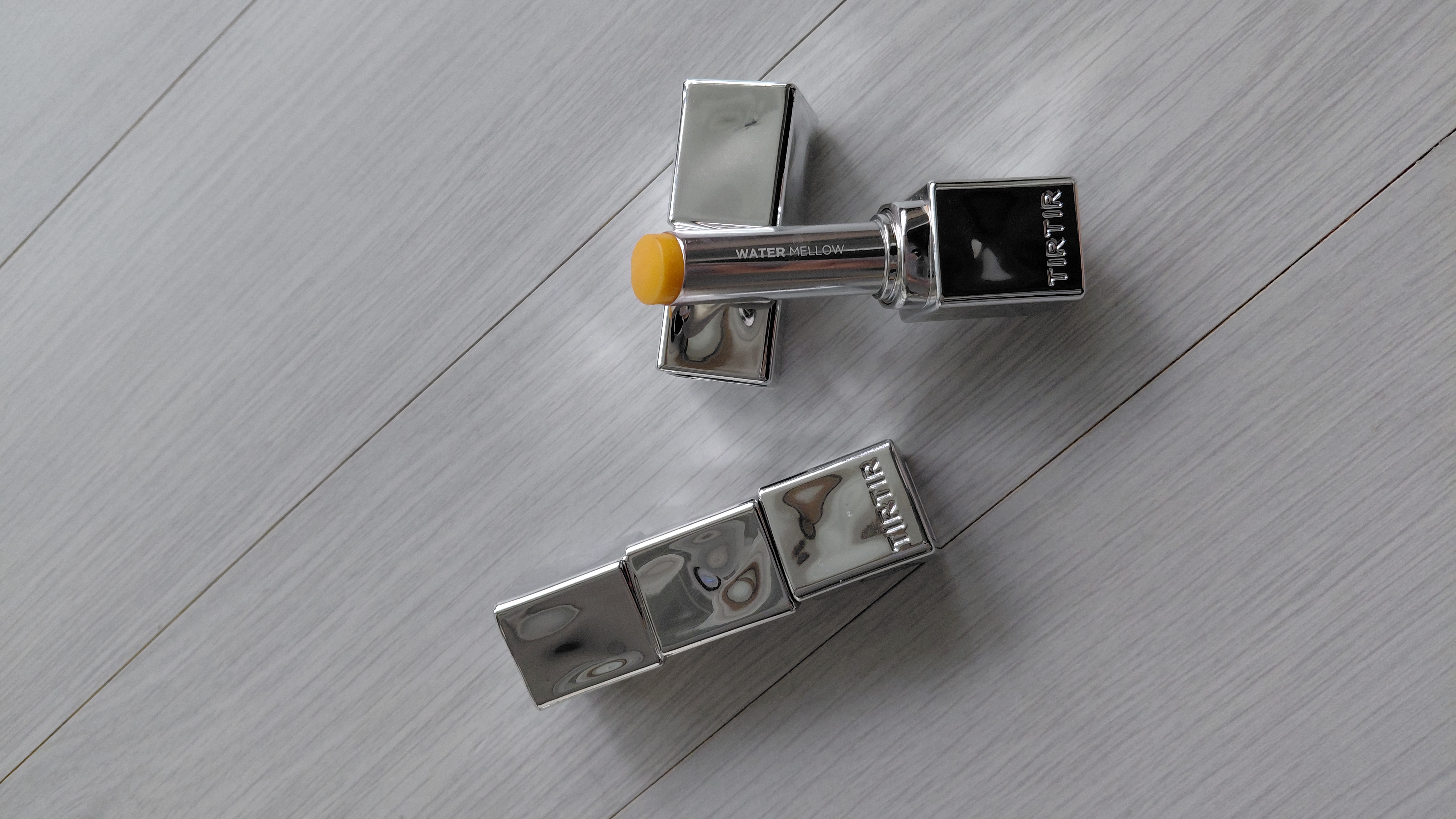 WATER MELLOW LIP BALM