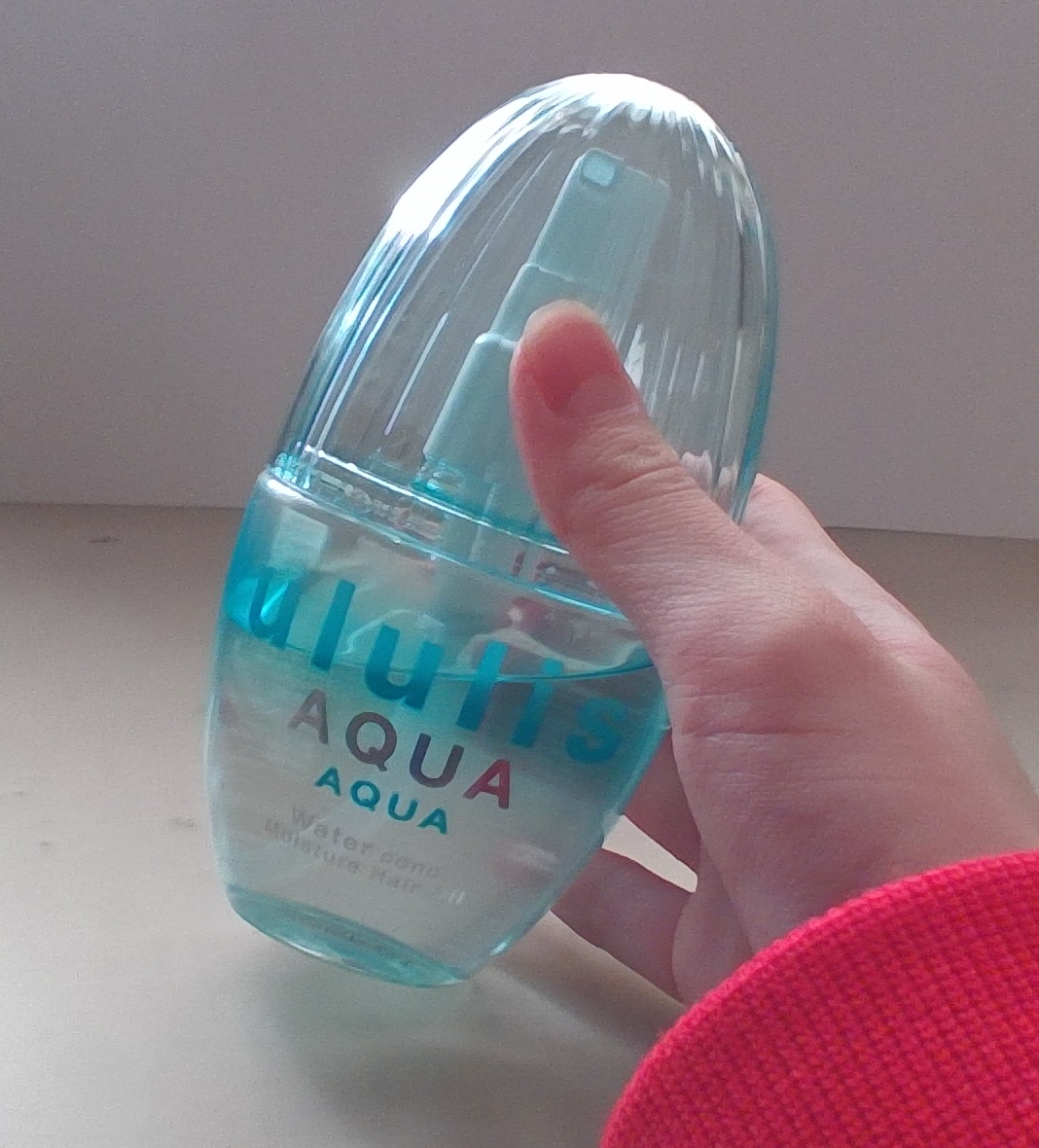 ウルリス　アクア　ウォーターコンク　モイスチャー　ヘアオイル